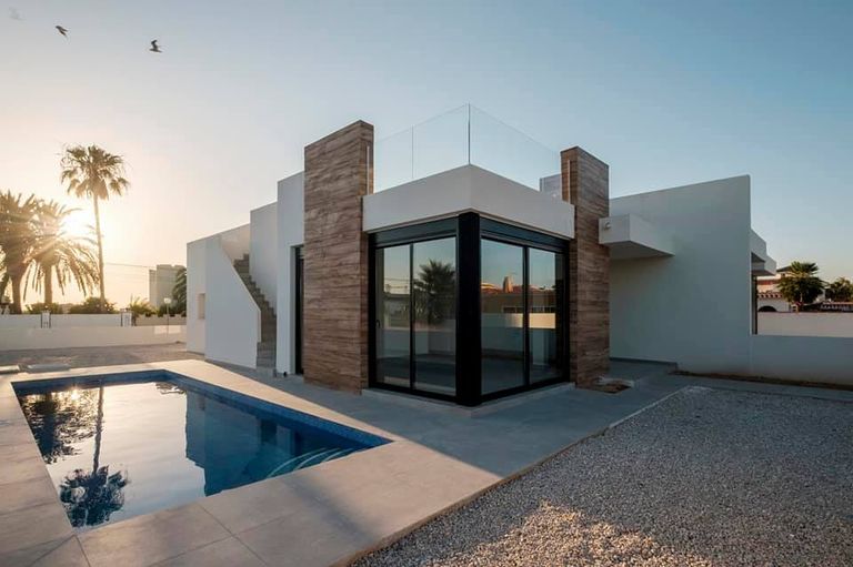 Construcción de 2 viviendas adosadas con piscina Torrevieja 006
